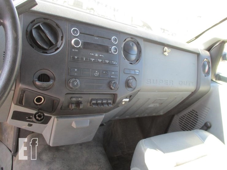 2014-ford-f550-image-8