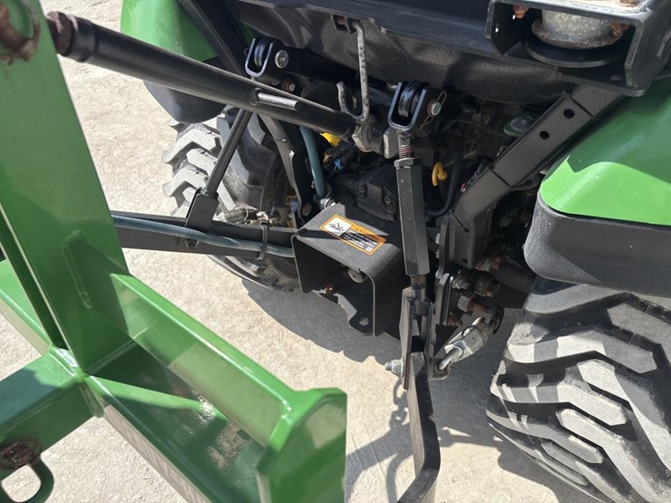 john-deere-1025-image-17