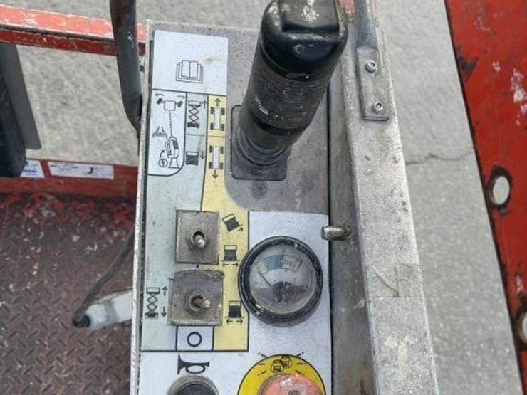 skyjack-sj-3219-scissor-lift-image-10