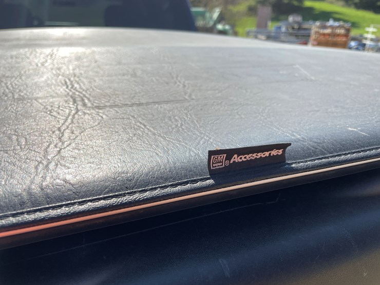 2002-chevrolet-silverado-2500hd-image-24