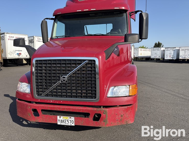 2016-volvo-vnm42t-truck-tractor-image-13