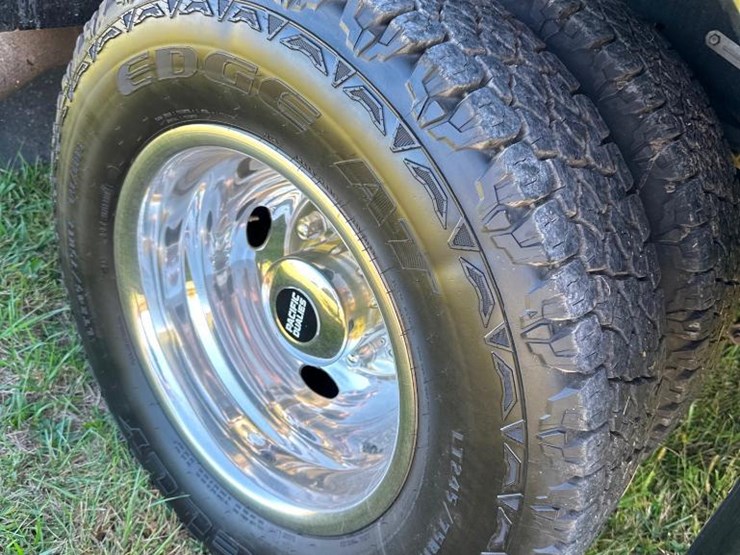 2022-ford-f350-xl-image-7