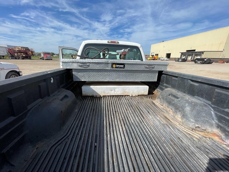 2011-ford-f250-xl-image-68