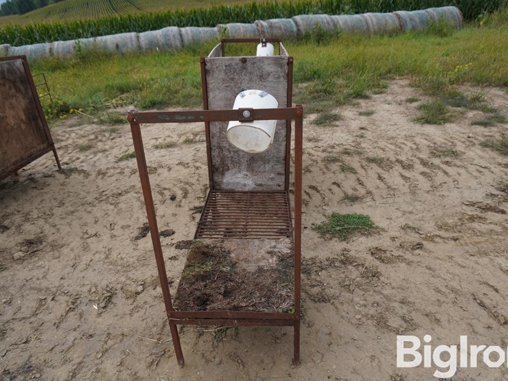raised-calf-crates-image-6