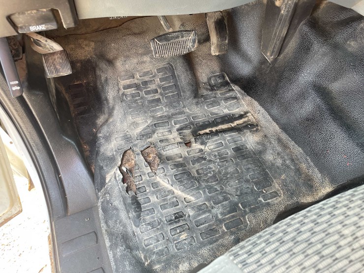 2011-ford-f250-xl-image-109