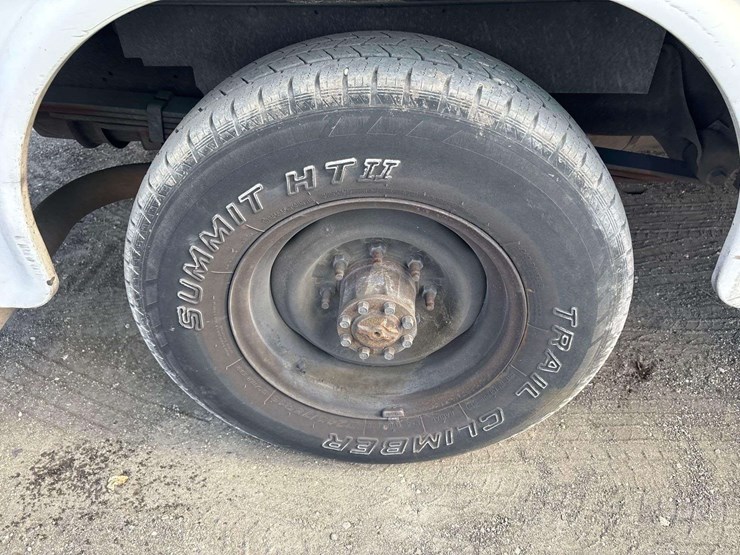 2005-ford-e250-image-30