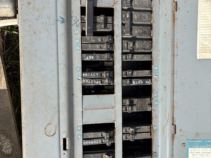 ge-220-volt-electric-panels-image-18