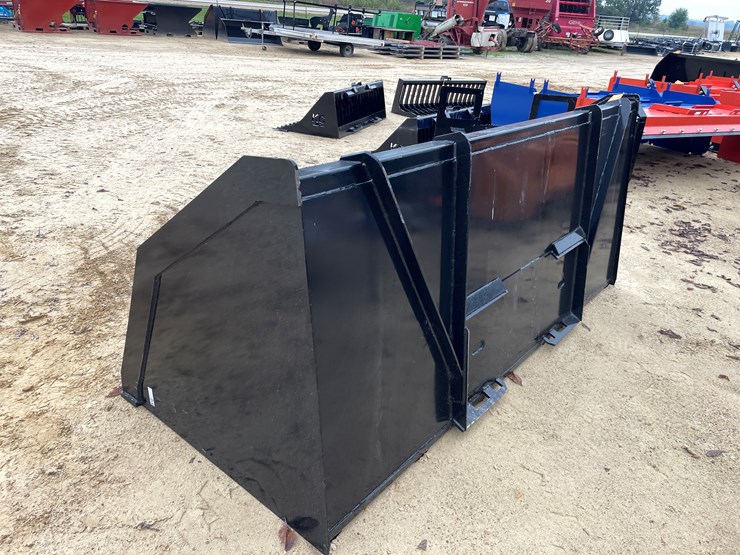 #2010-•-new-kc-oversized-qt-light-material-skid-steer-bucket-image-5