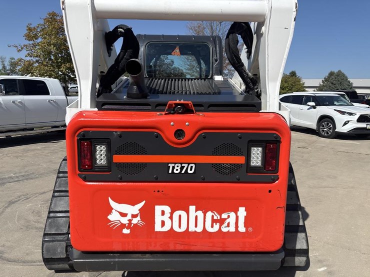 2022-bobcat-t870-image-11