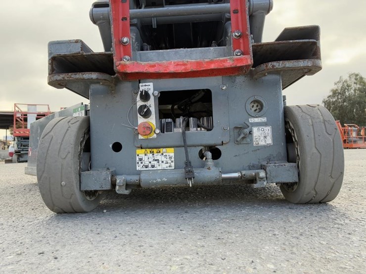 skyjack-sj-3219-scissor-lift-image-13
