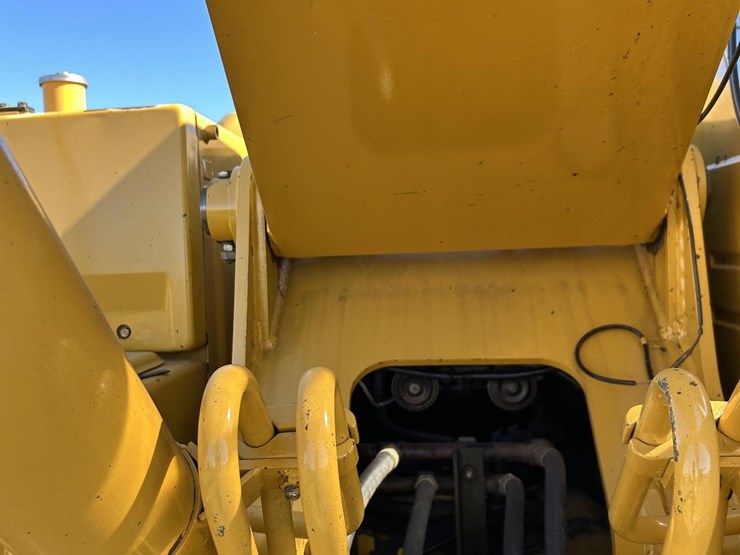 deere-200-lc-image-56