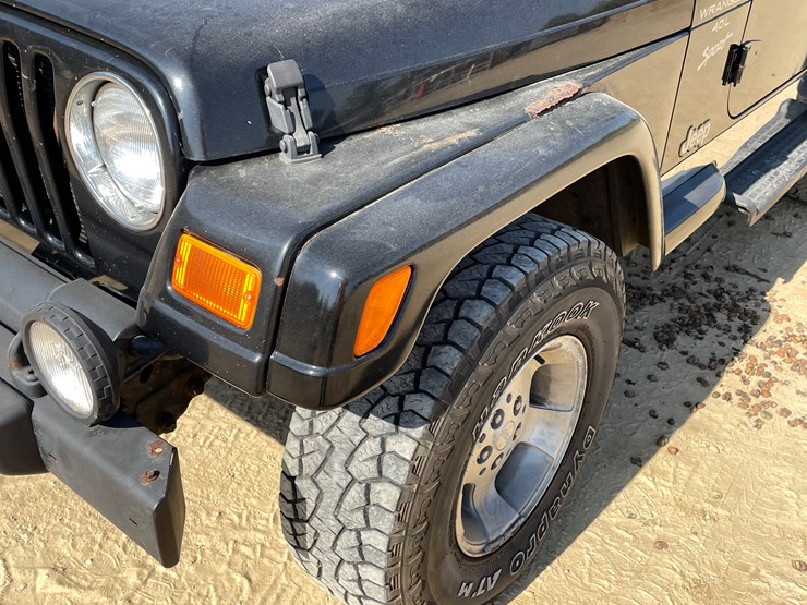 2000-jeep-wrangler-sport-image-10