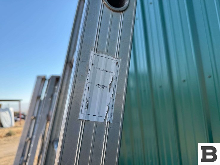 straight-aluminum-ladder-image-8