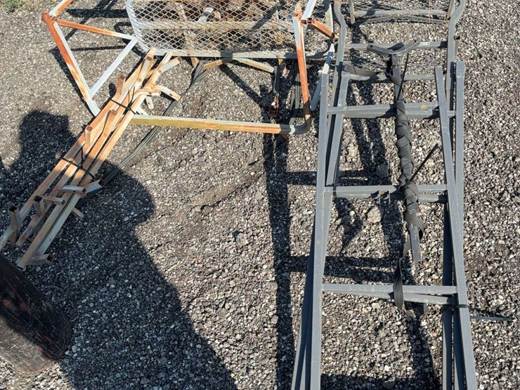 2-ladder-tree-stand-image-3