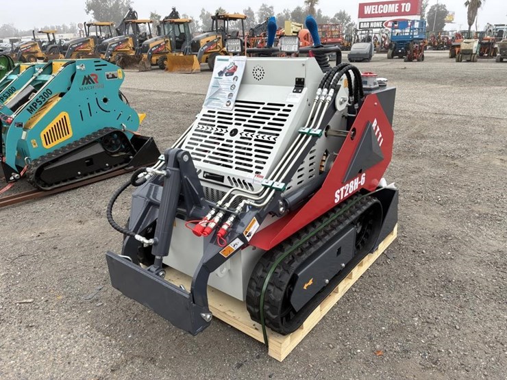 2025-bttl-st28h-6-skid-steer-track-loader-image-1