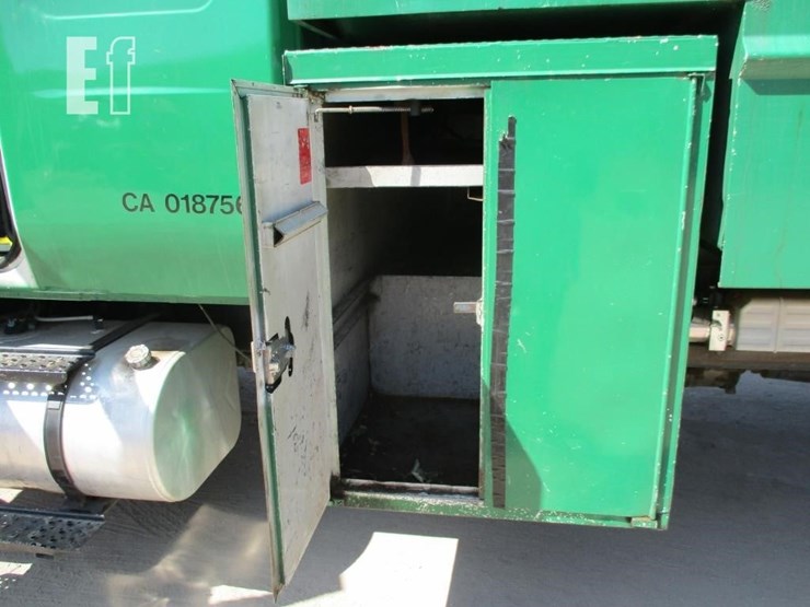 2016-international-durastar-4300-image-16