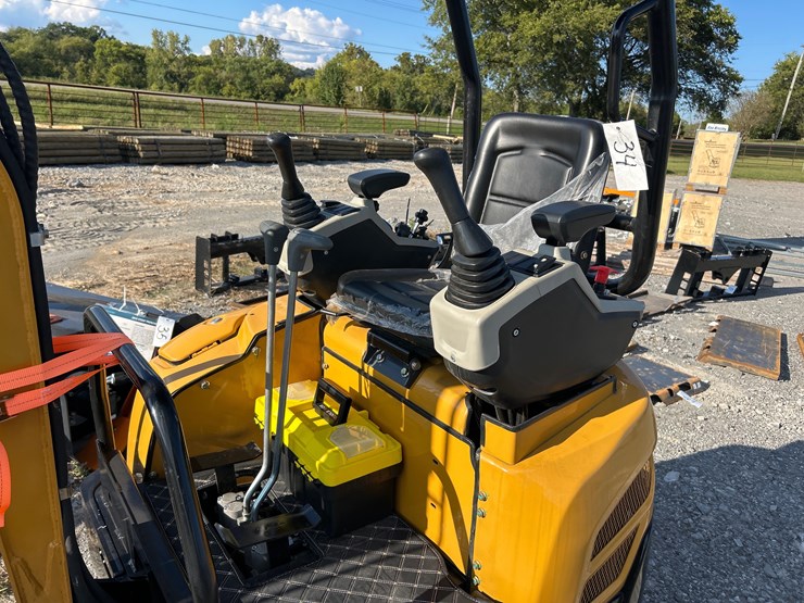 #34-•-2025-landhero-ldh-me18-mini-excavator-image-4