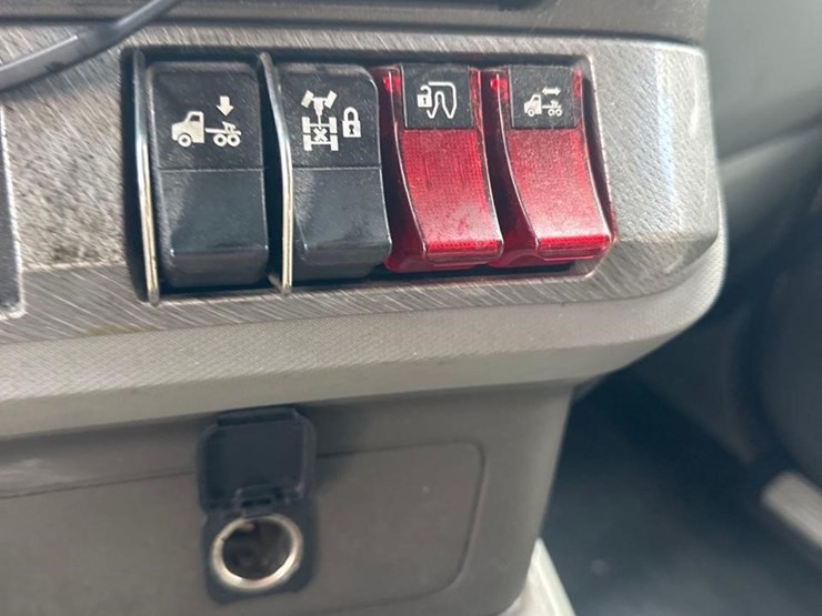2019-kenworth-t680-image-27