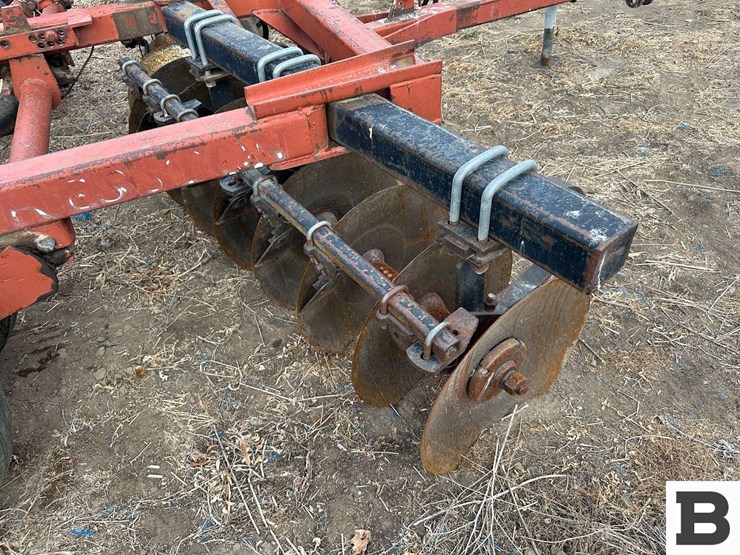 hesston-2420-image-27