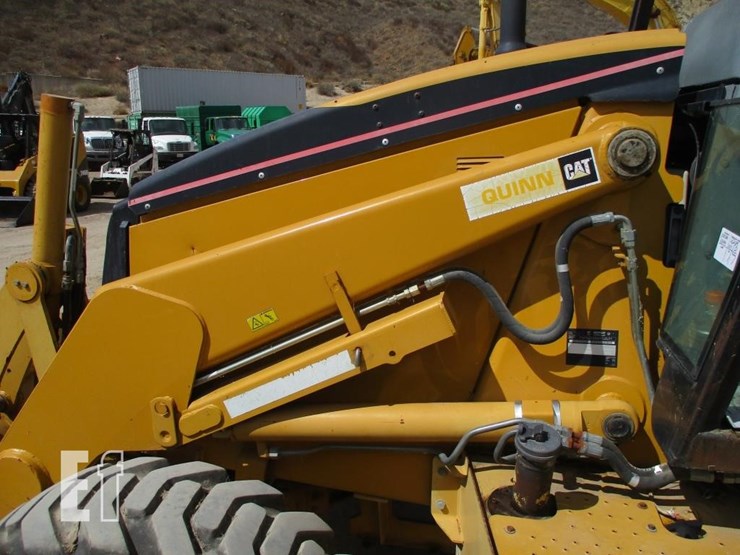 2004-caterpillar-416d-image-13