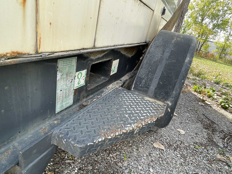 caterpillar-xq125-image-38