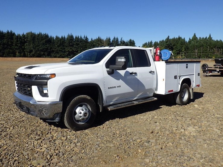 chevrolet-3500hd-image-1