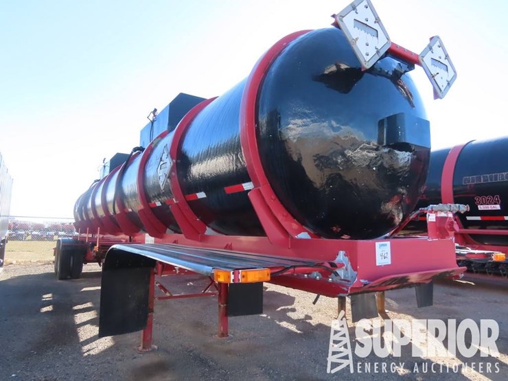 (x)-(4-62)-2012-wilco-t/a-5000-gal-acid-transport-image-2