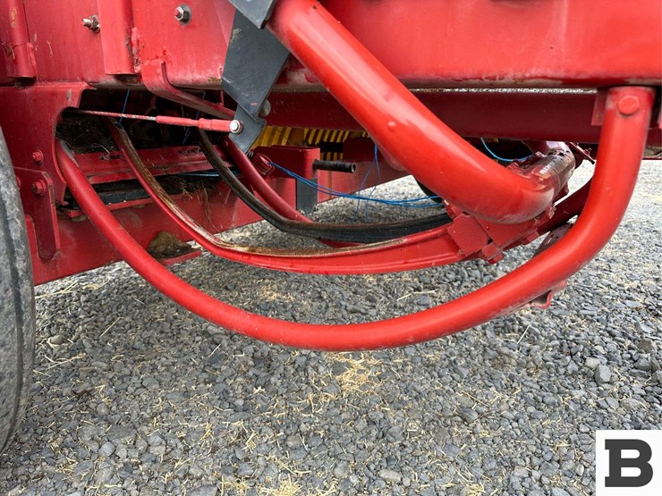 2008-new-holland-580-image-41