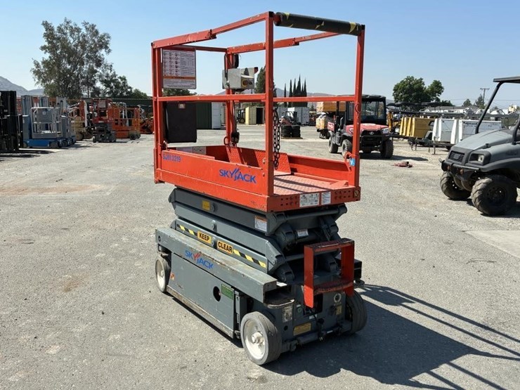 2008-skyjack-sjiii3219-image-4
