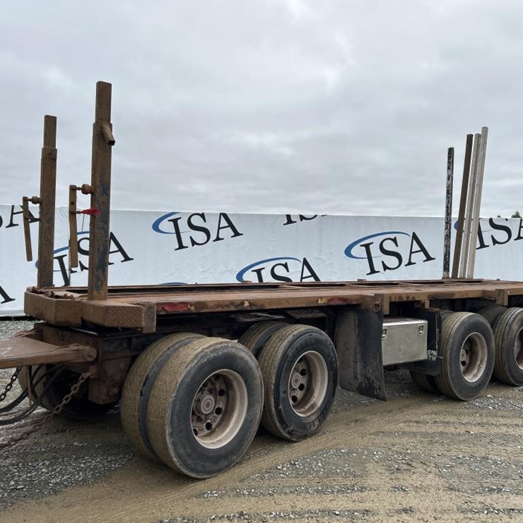#1040 • 2018 Assembled 26' Log Trailer