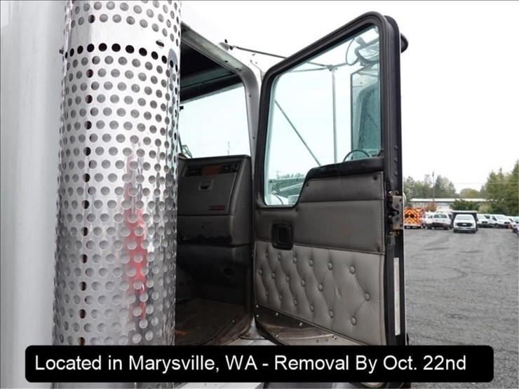 2003-kenworth-t800b-image-9