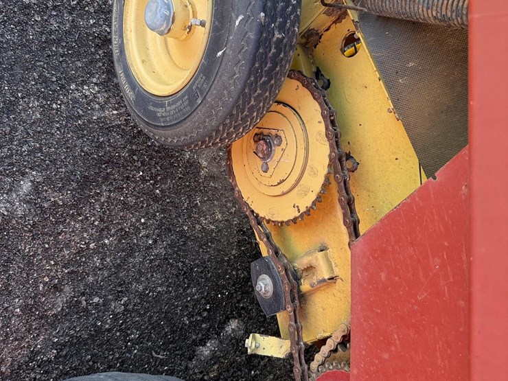new-holland-688-image-13