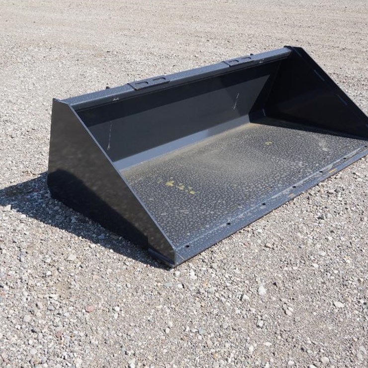 #2531 • New Skid Steer Track Duty Bucket Attachment