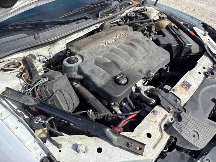 2012-chevrolet-impala-sedan-image-8