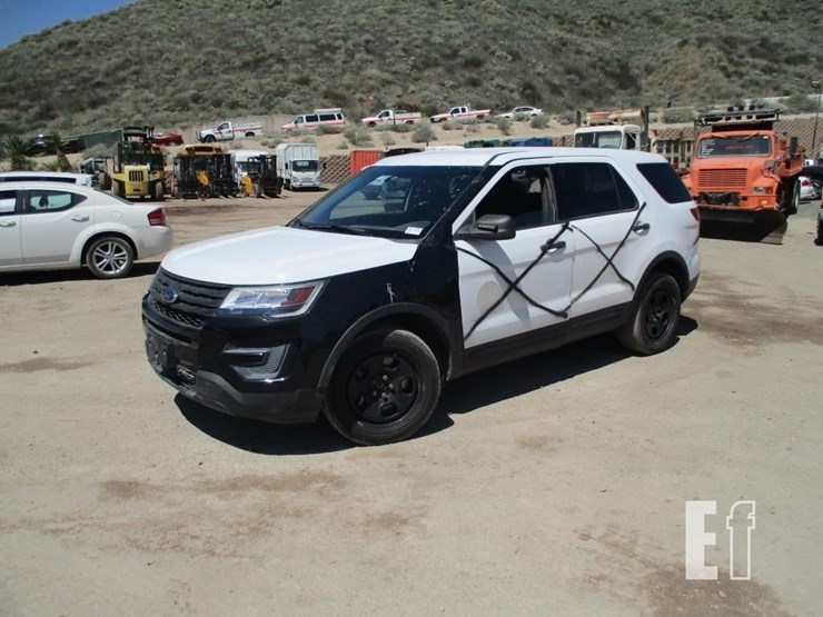 2018-ford-explorer-image-1