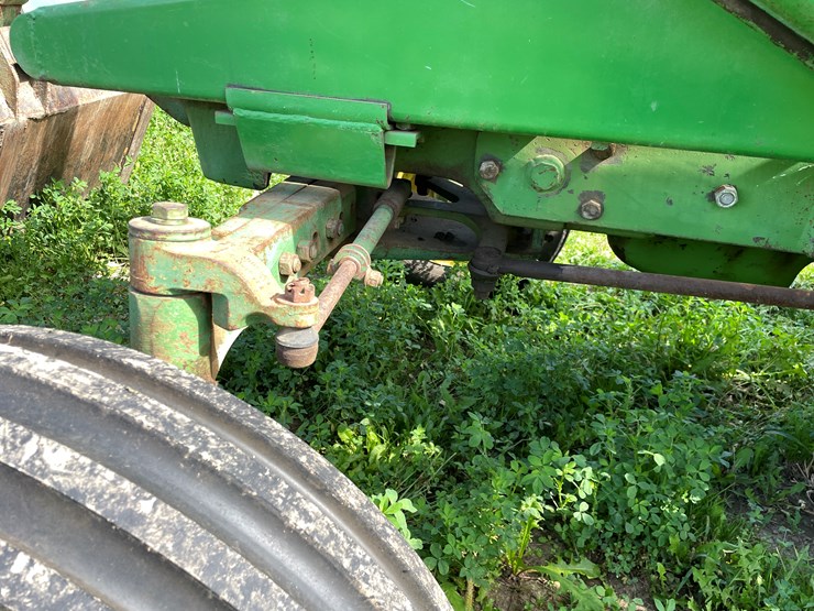 john-deere-2640-image-27