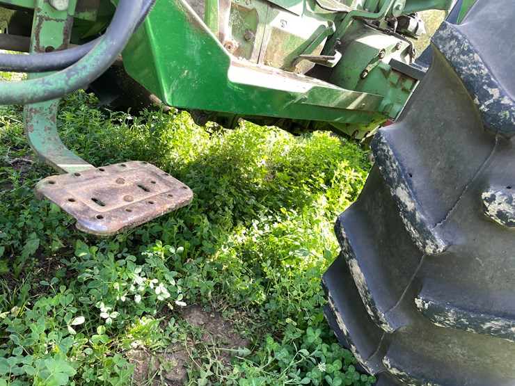 john-deere-2640-image-29