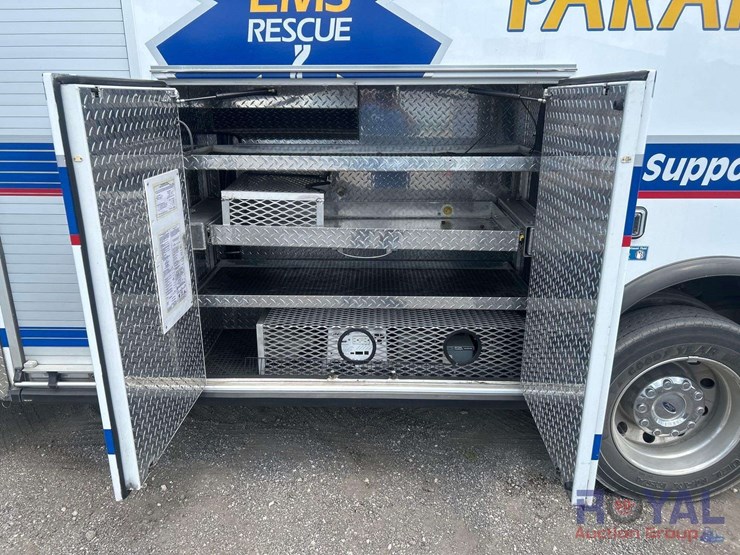 2013-ford-f550-image-17