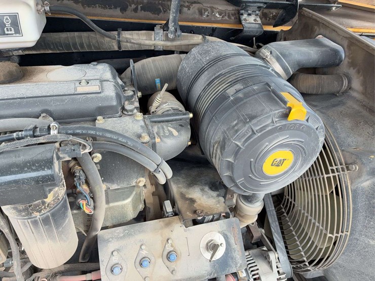 2004-caterpillar-th560b-image-17