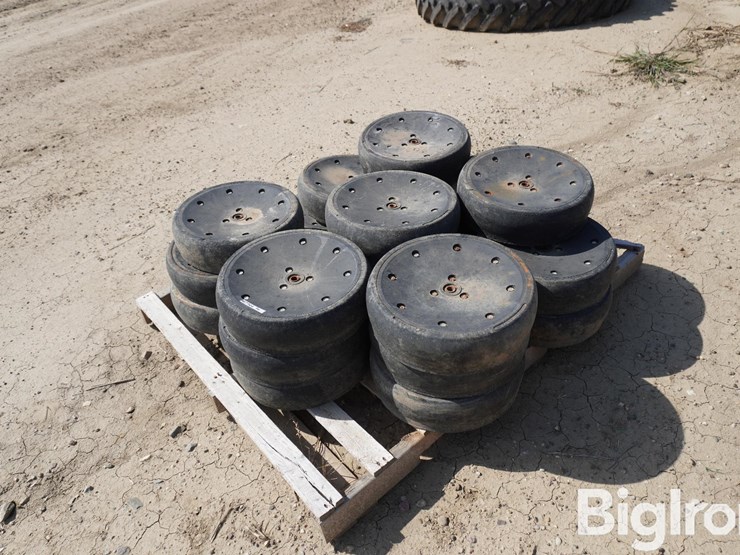 planter-gauge-wheels-image-1