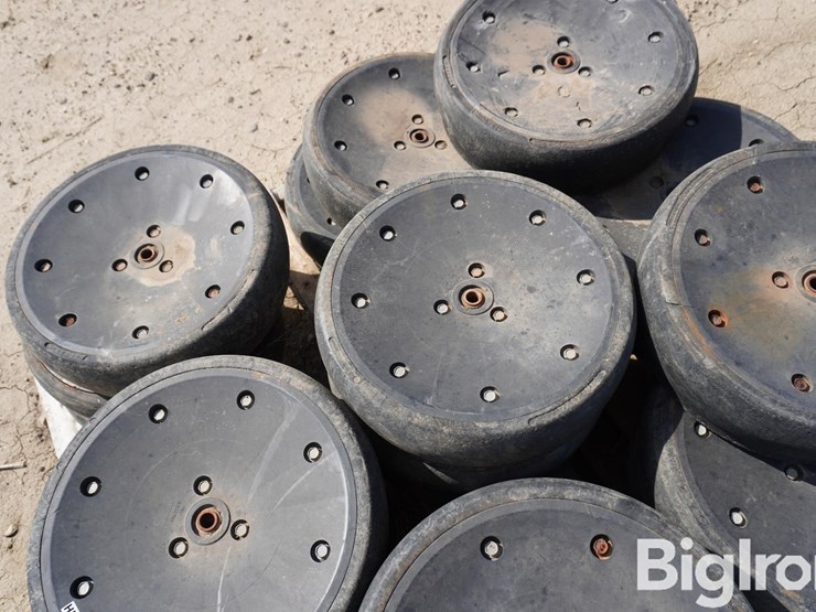 planter-gauge-wheels-image-11