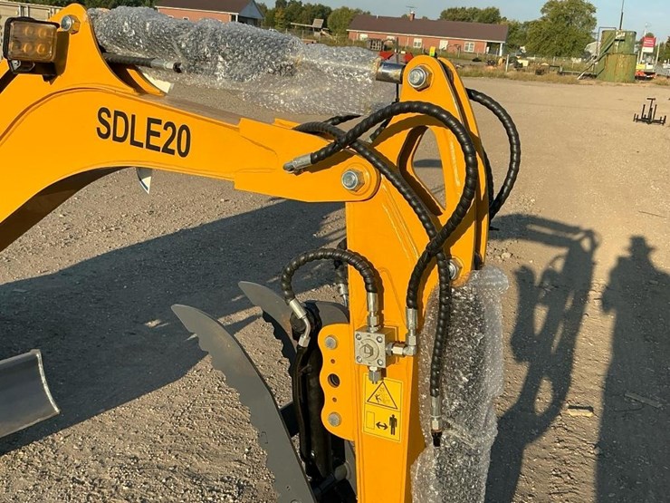 #1603-•-unused-sdle20-mini-excavator-image-9