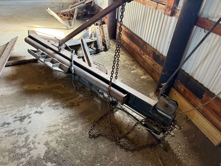 12’-road-grader-wing-and-bracket,-unknown-what-it-fits-image-5