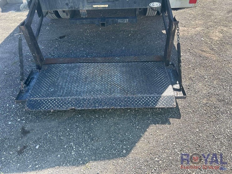 2015-ford-f550-image-17