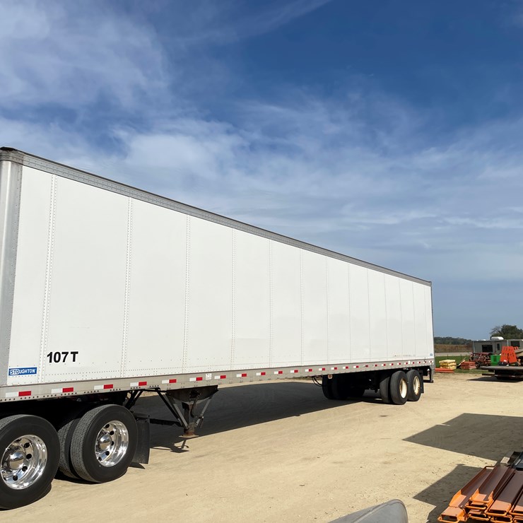 2019 STOUGHTON TRAILER