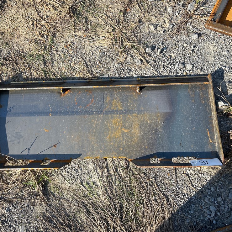#31 • (1) SKID STEER MOUNT PLATE