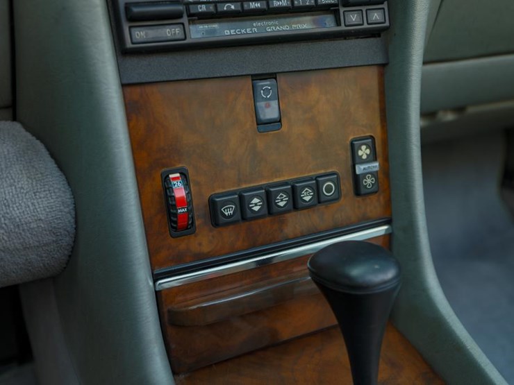#2279-•-1988-mercedes-benz-500-class-560-sl-roadster-image-84