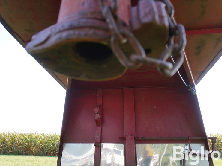 1988-bp-6.5'x12'-s/a-livestock-trailer-image-9