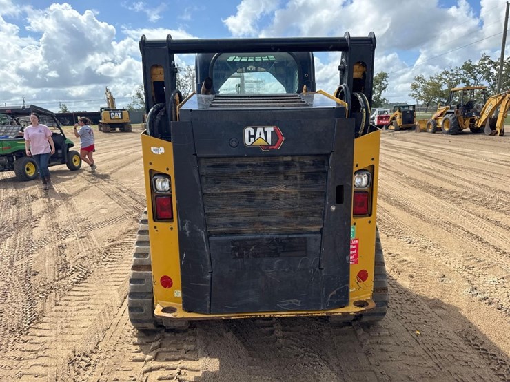 2020-caterpillar-259d3-image-6
