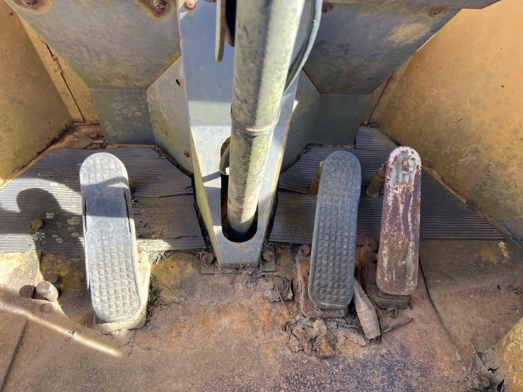 1993-deere-444e-image-34